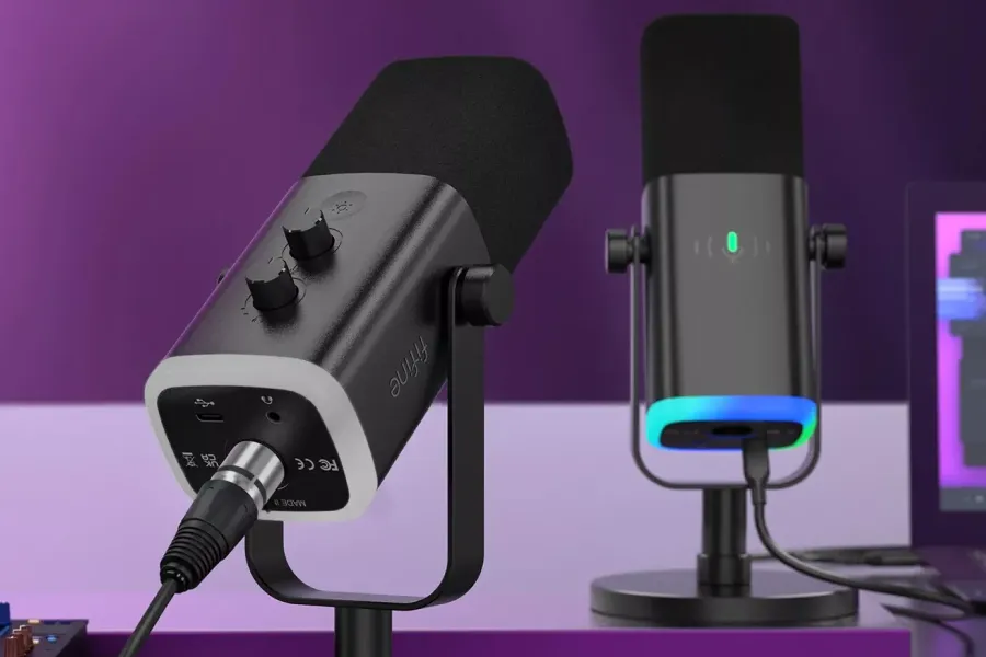 Gaming Microphone with LED Effects